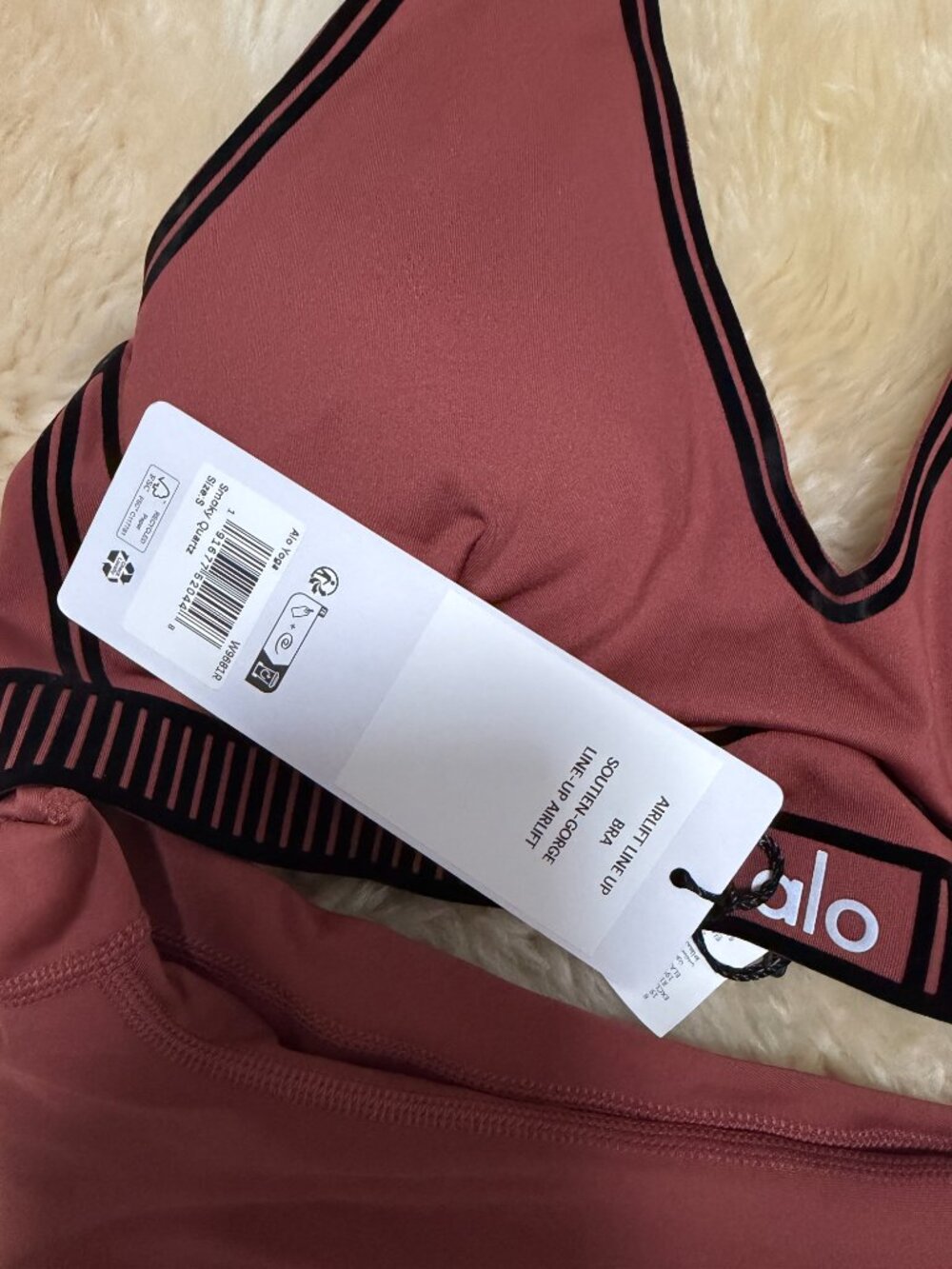 NWT Alo Yoga Airlift Line Up Bra & 7/8 Legging Set Black S 🎒✨ BTS - Picture 4 of 6